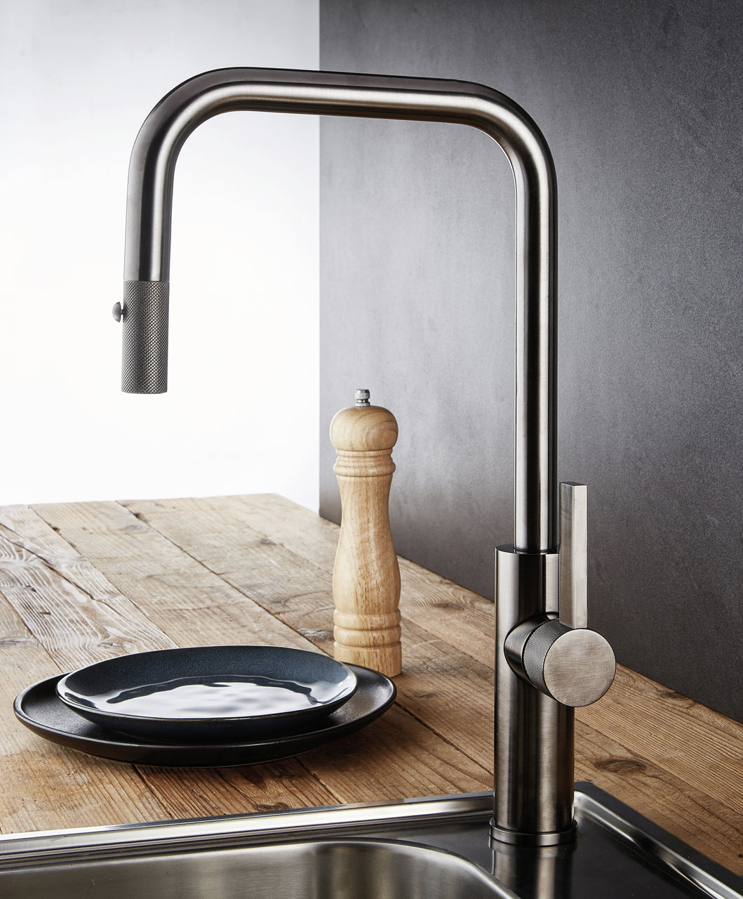 LINEA Lunaris, brushed black-nickel, Hochdruck
