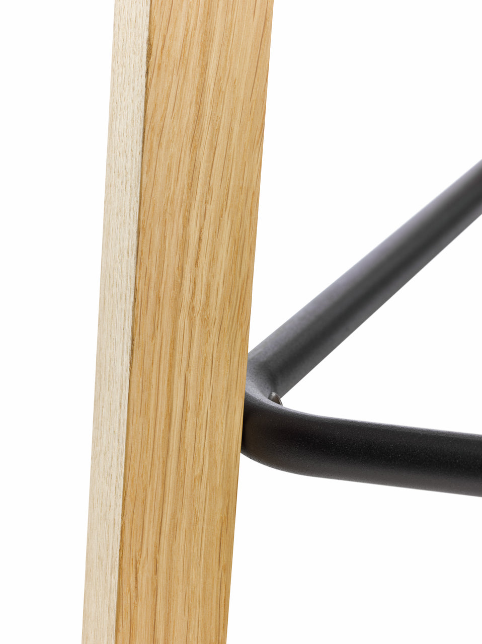 Lea 2KT, Gestell Eiche, Bezug schwarz (014)