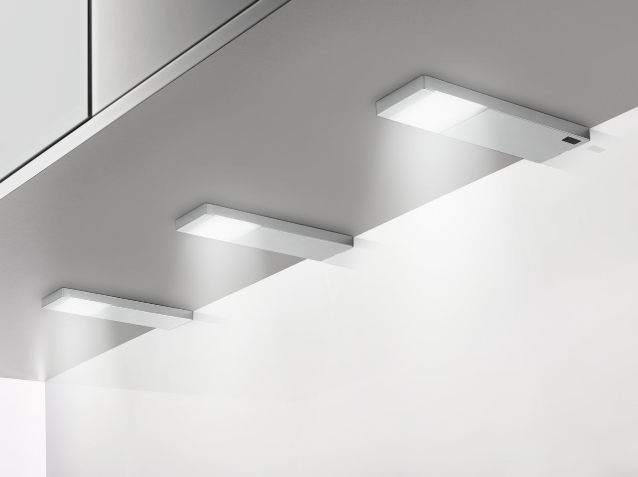 Yolo Neo LED edelstahlfarbig