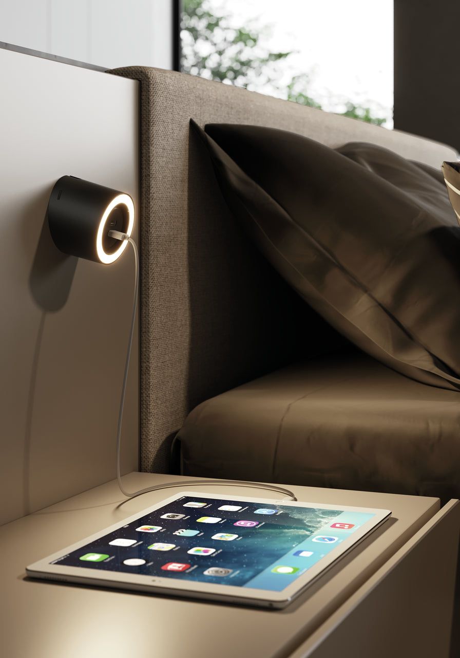Unika 4 Farbwechsel LED, Einzelleuchte mit 2-fach USB A, schwarz matt