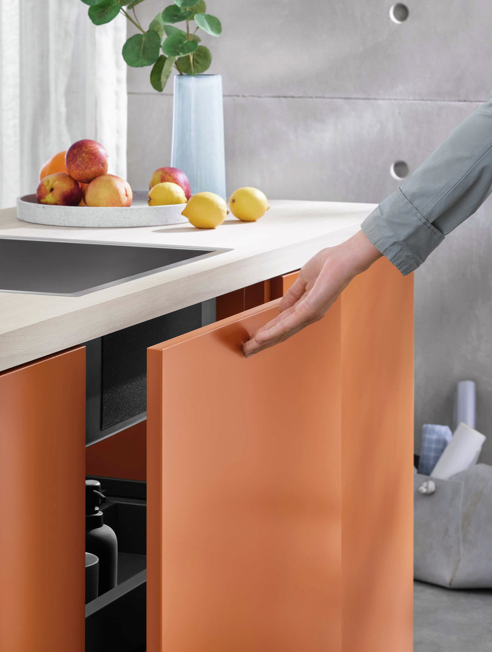 Cox Cick-E® 600, B 600 mm, dunkelgrau/chrom matt